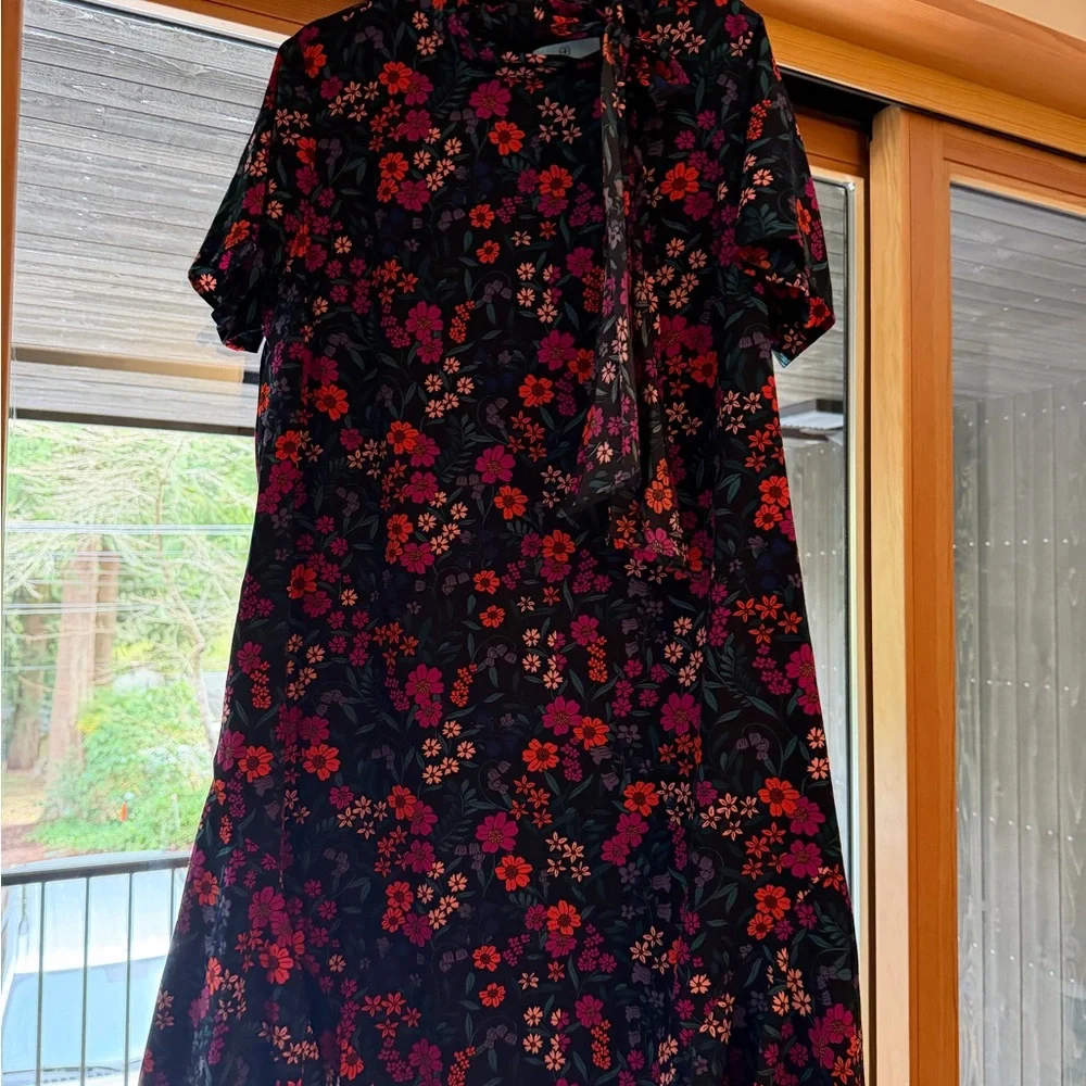 CeCe Black Midi Dress with Pink and Orange Floral Pattern - Picture 3 of 8
